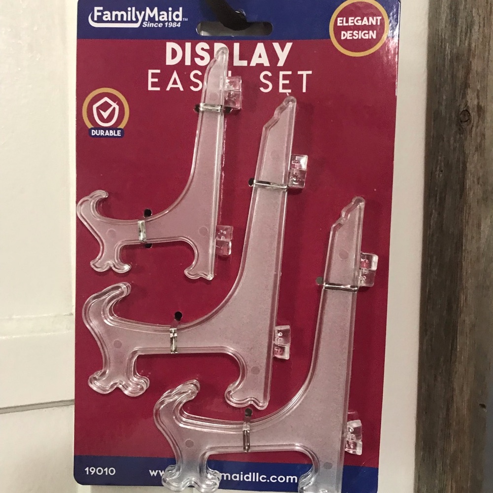 ✔️NWOT Display Easel Set 🖼